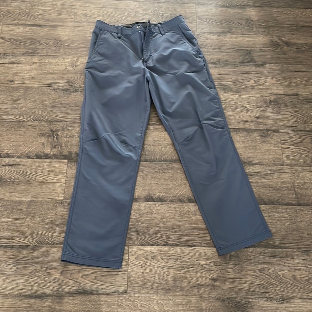 Modern brand trail pant in excellent condition 33/30